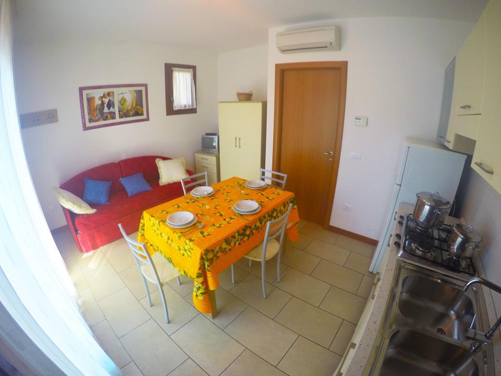 Residence Le Piramidi Caorle Bagian luar foto