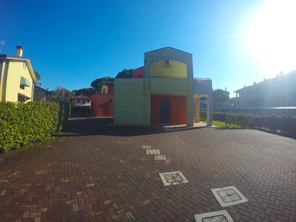 Residence Le Piramidi Caorle Bagian luar foto