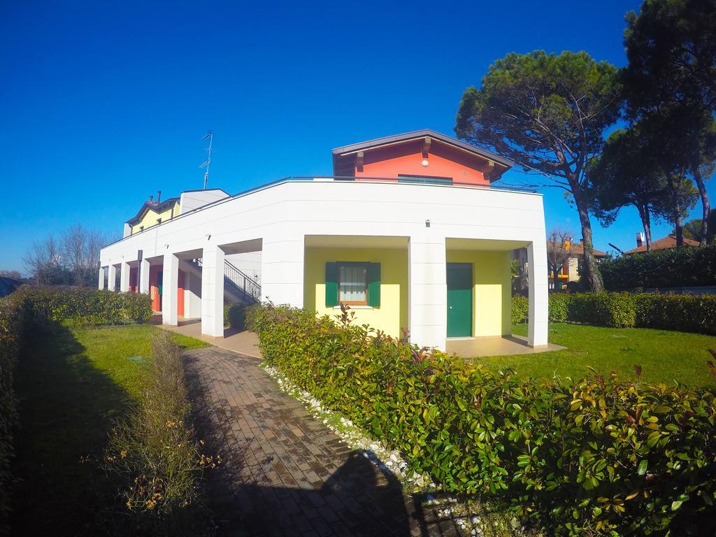 Residence Le Piramidi Caorle Bagian luar foto