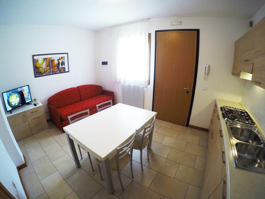 Residence Le Piramidi Caorle Bagian luar foto